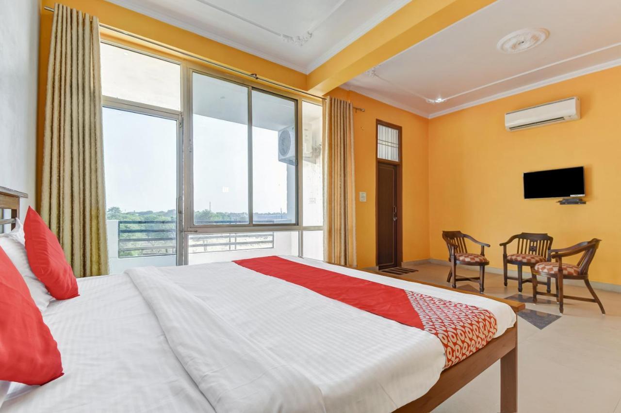 Oyo 64464 Hotel Gulmohar Jaipur Buitenkant foto